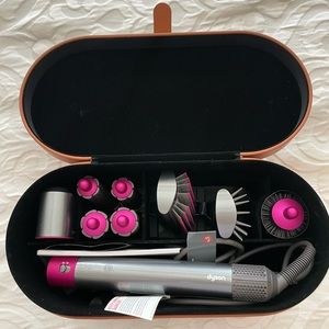 SOLD Dyson AirWrap complete